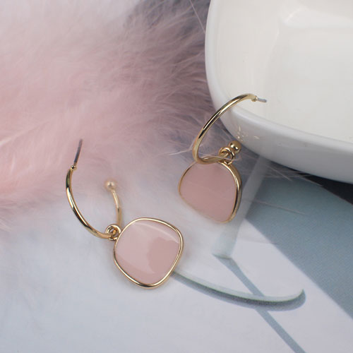 Manxiuni 2020 new ladies earrings fashion Simple earrings pendant acrylic metal earrings women's party dating jewelry